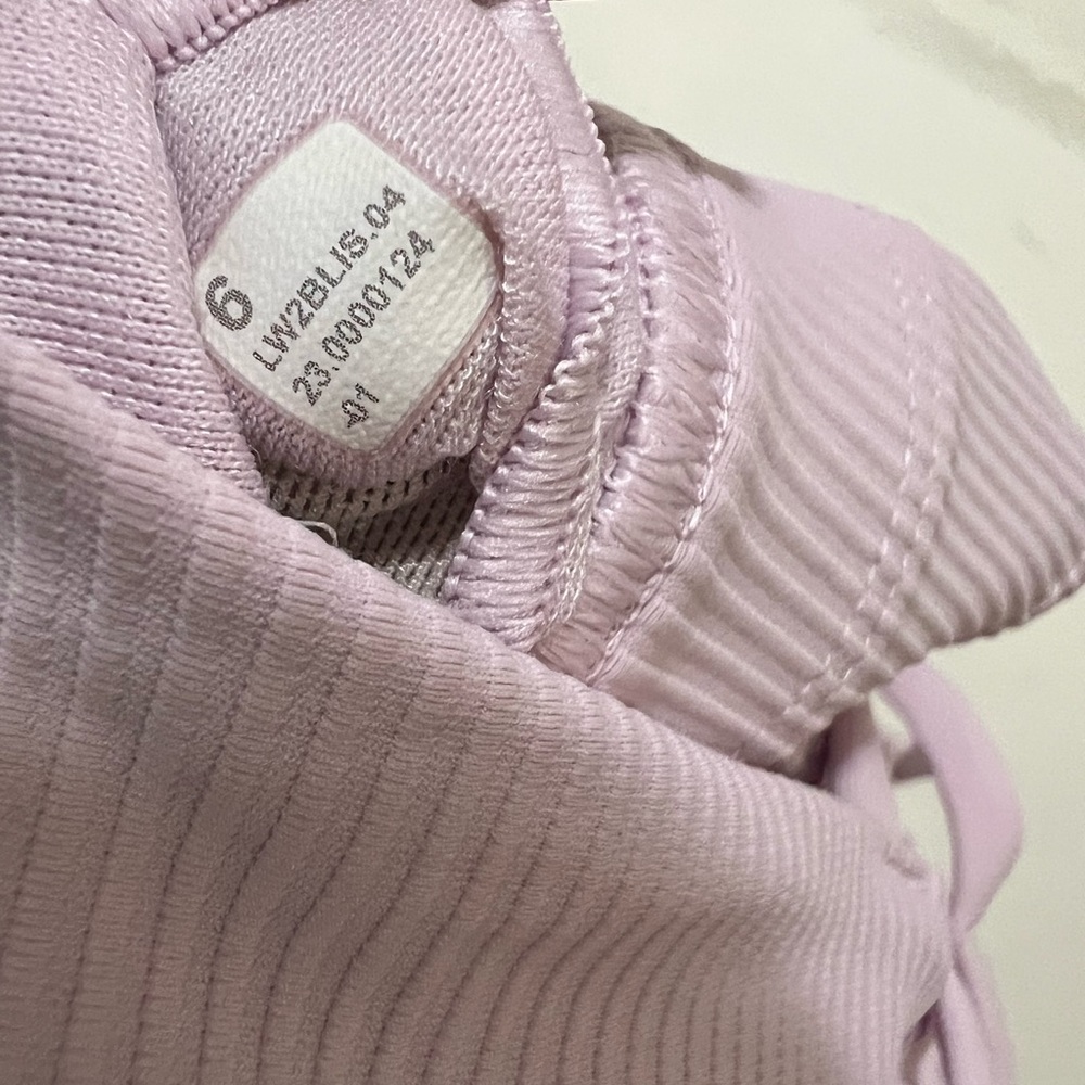 Lululemon 🍋 Energy Ribbed Longline Bra Medium Support Size 6 - Picture 7 of 7